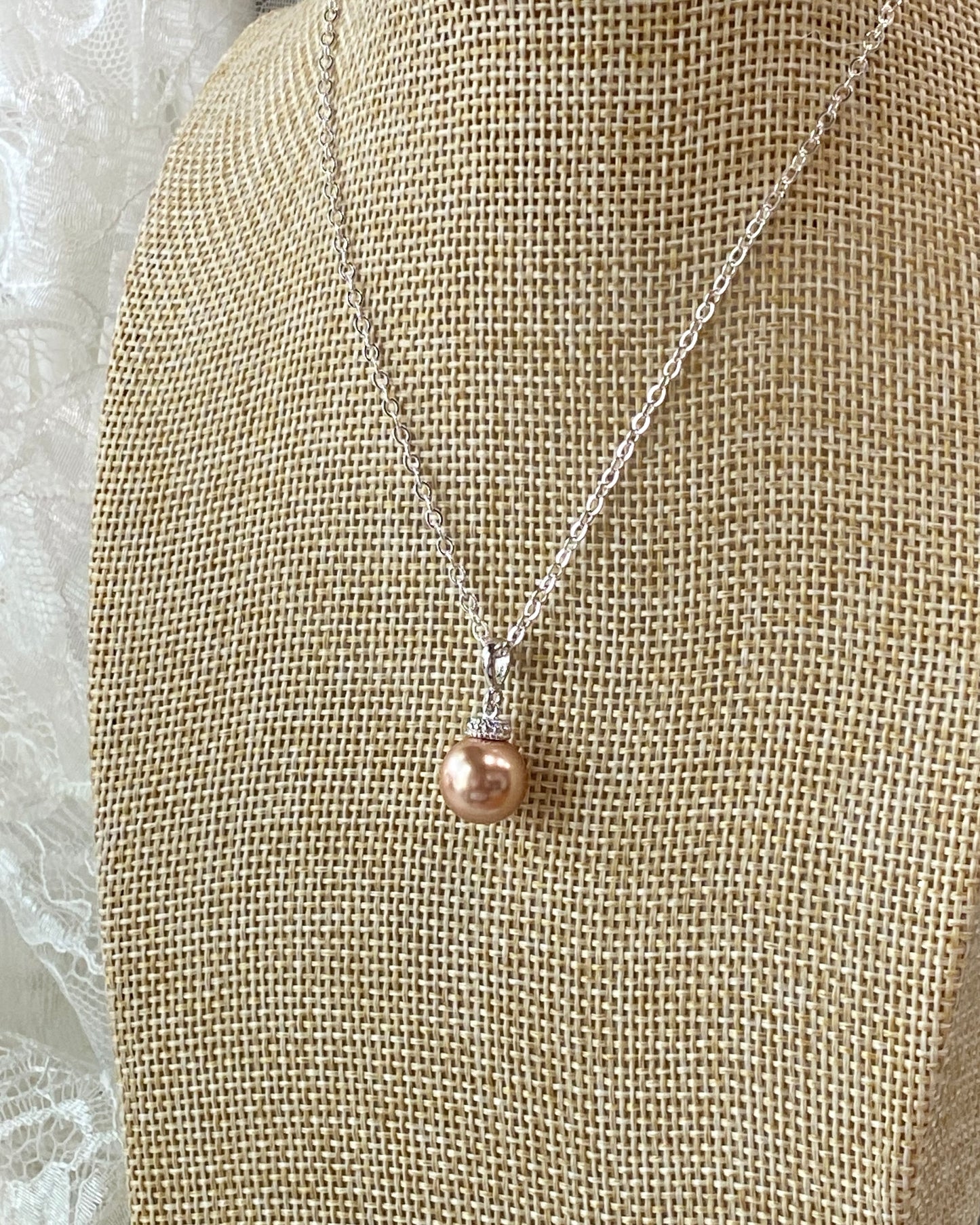 Ensemble collier et boucles d'oreilles Lia 2 pièces en forme de larme et de perles en or rose