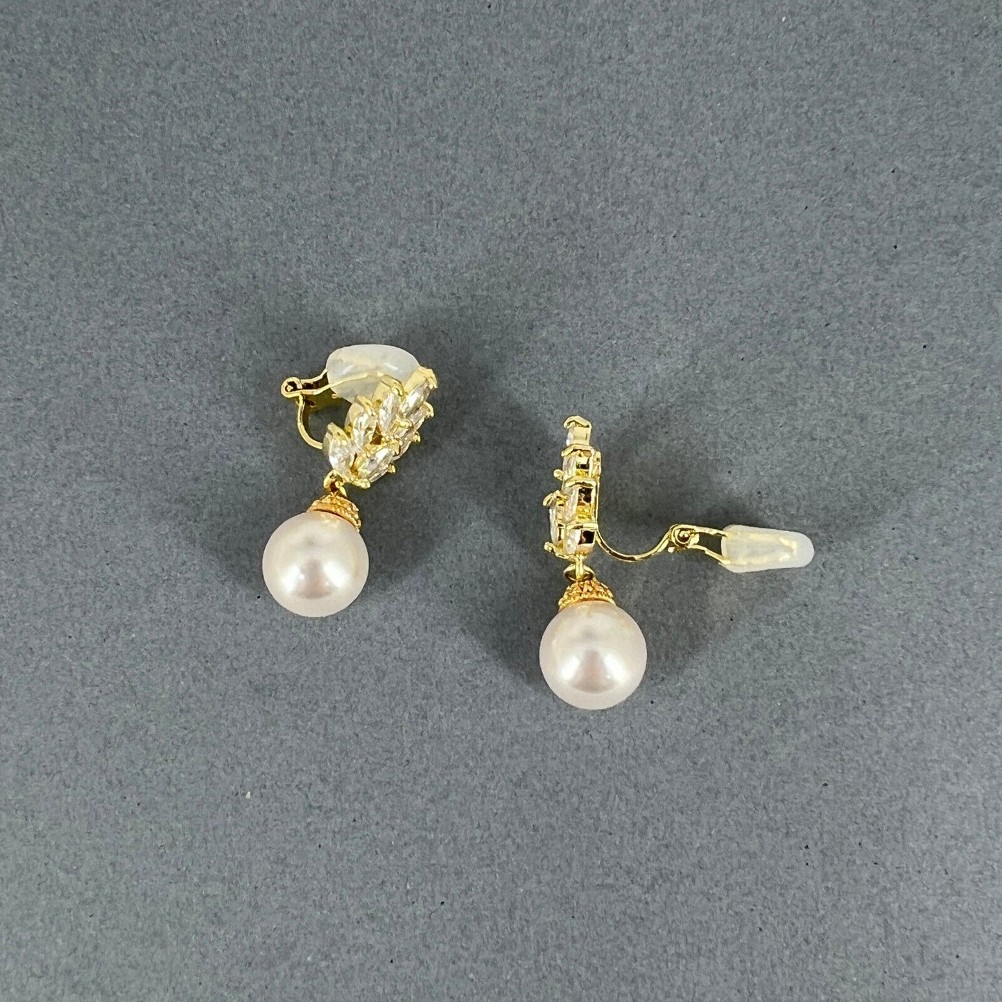 Boucles d'oreilles clips pendantes en perles Madeline Marquise