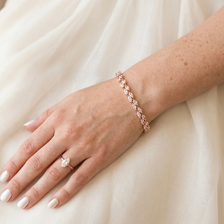 Ensemble collier et boucles d'oreilles Lucy 2 pièces CZ Vines