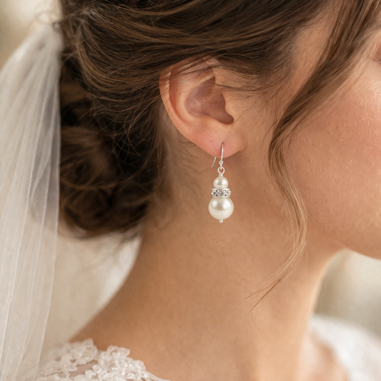 Edrieana Ensemble de boucles d'oreilles et bracelet en perles de cristal autrichien blanc