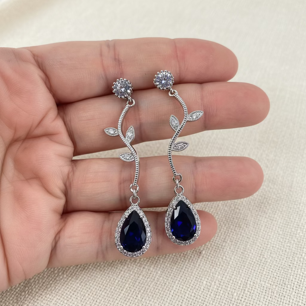 Ensemble collier et boucles d'oreilles Leila 2 pièces CZ Floral Something Blue