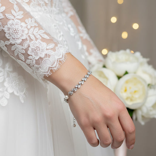 Bracelet réglable Caitlyn CZ feuille et perle