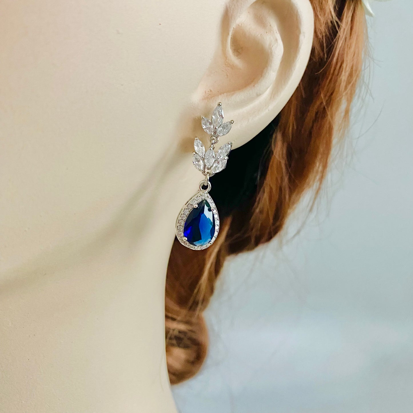 Boucles d'oreilles florales Sheila Something Blue CZ