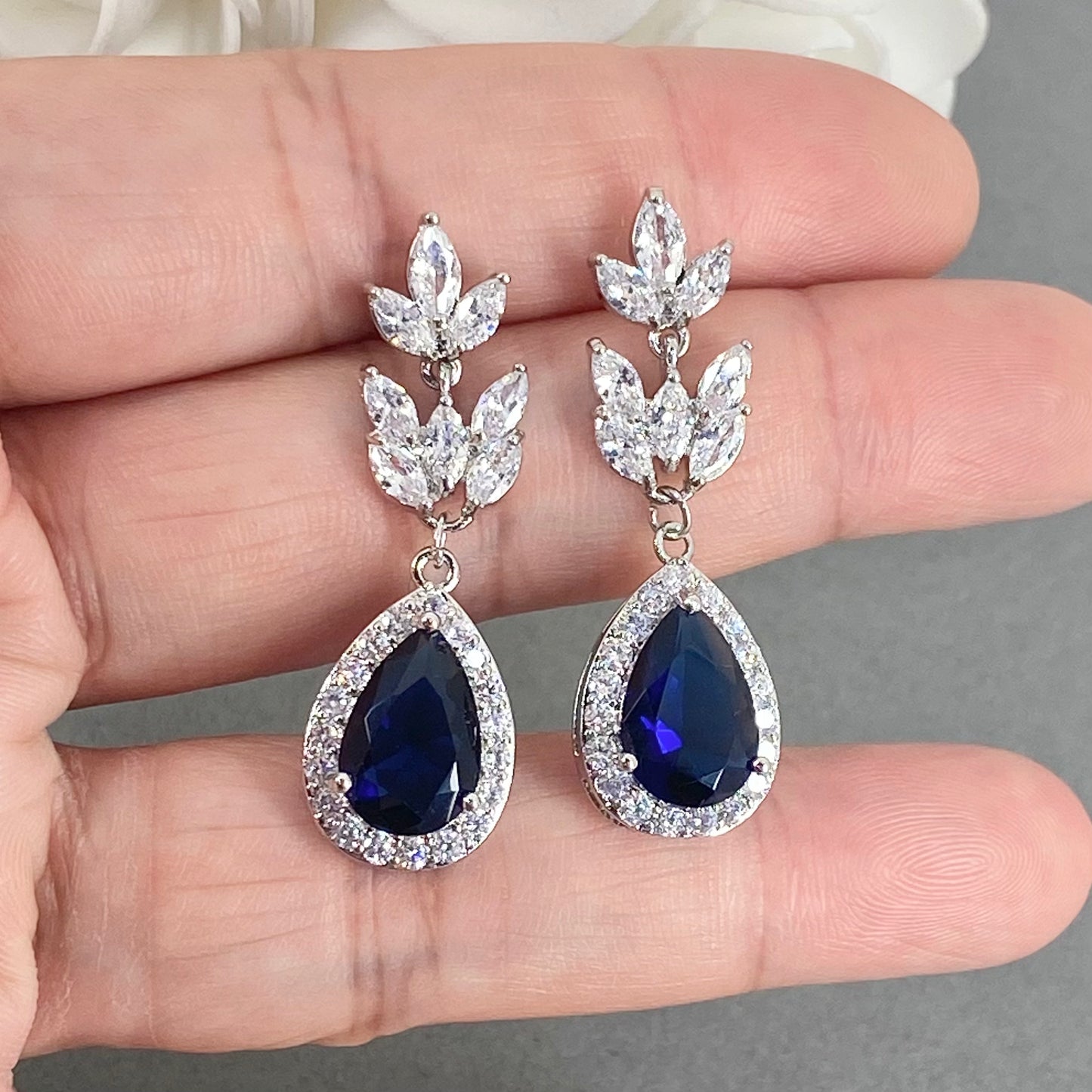 Boucles d'oreilles florales Sheila Something Blue CZ