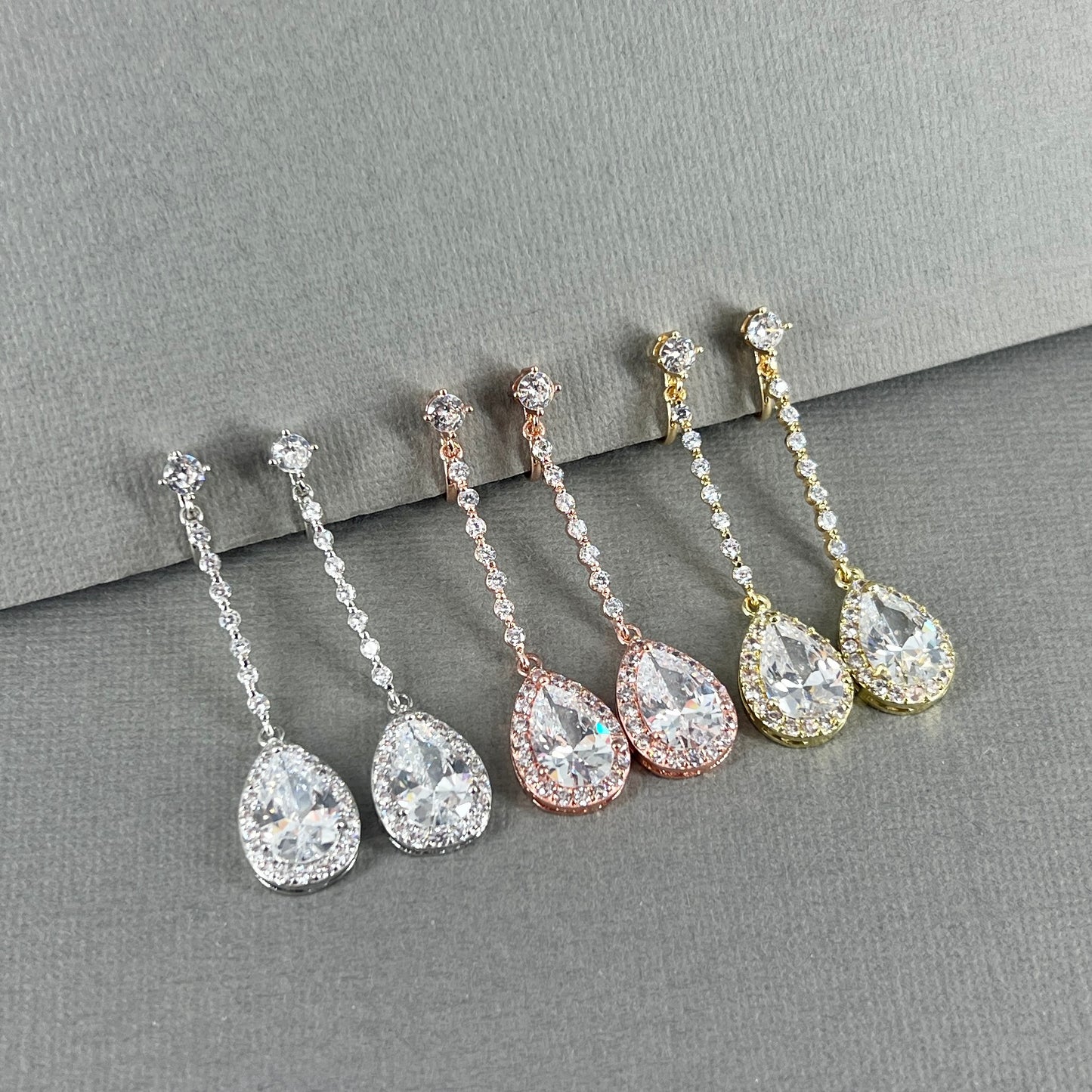 Boucles d'oreilles à clips longues en forme de larme Murry CZ