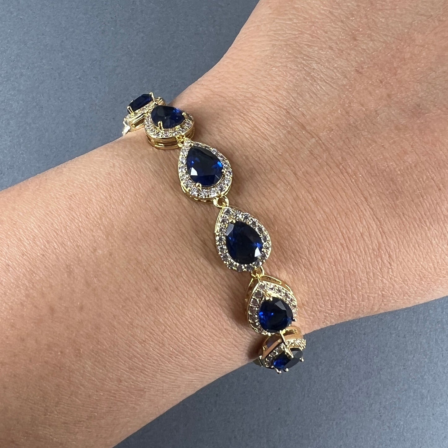 Ensemble de bijoux en saphir plaqué or 18 carats Tori 3 pièces CZ