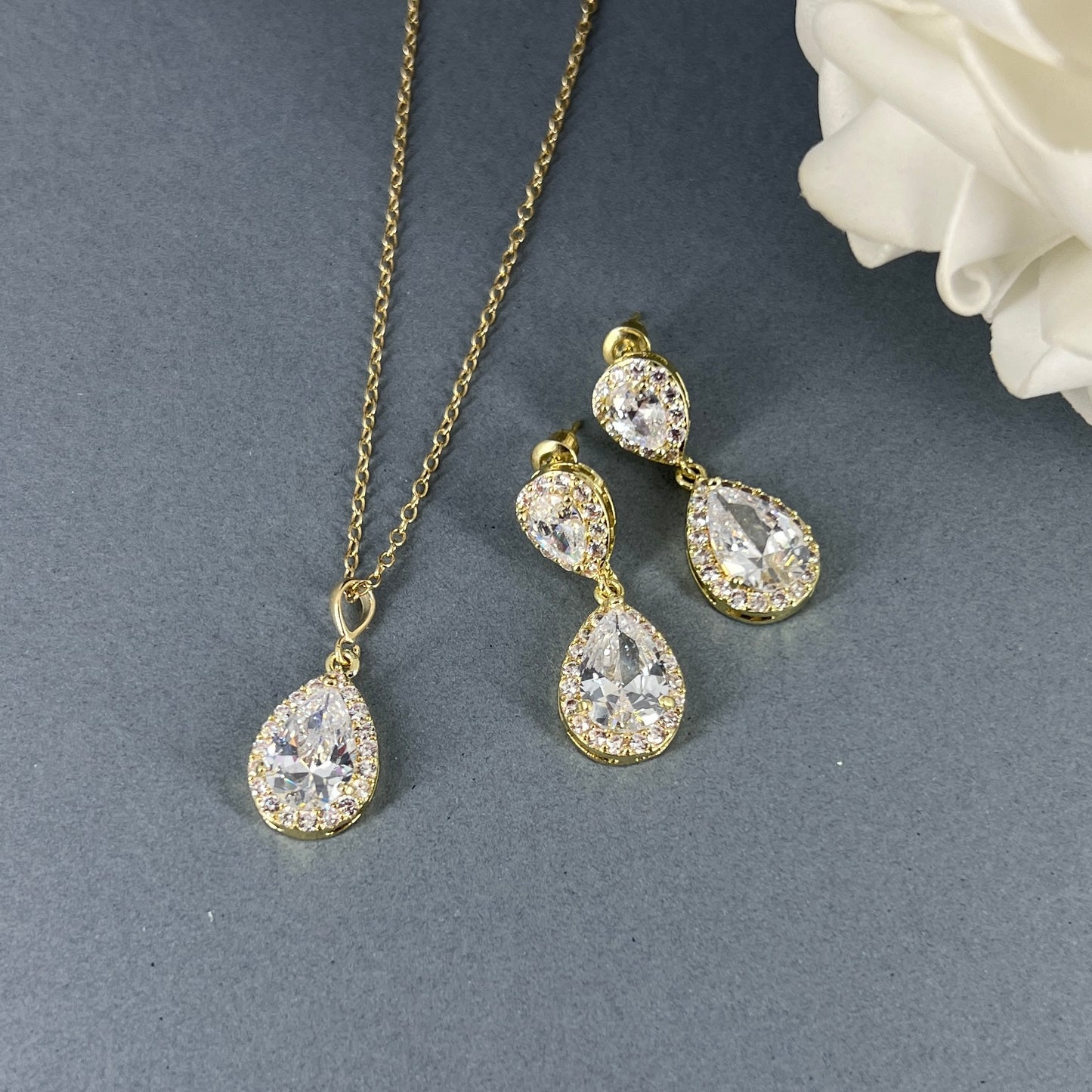 Ensemble de bijoux en forme de larme CZ plaqué or 18 carats Tessa 3 pièces