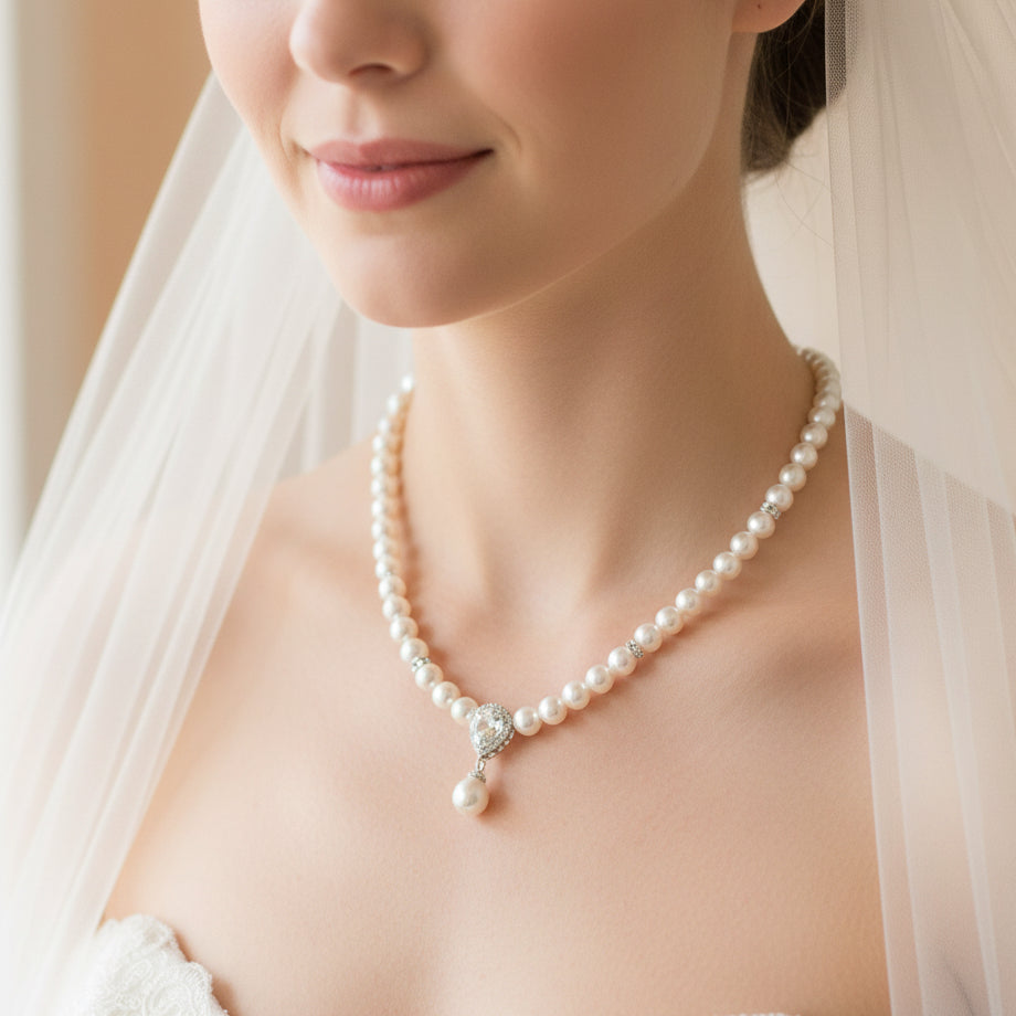 Collier de perles en cristal blanc autrichien progressif Joslyn