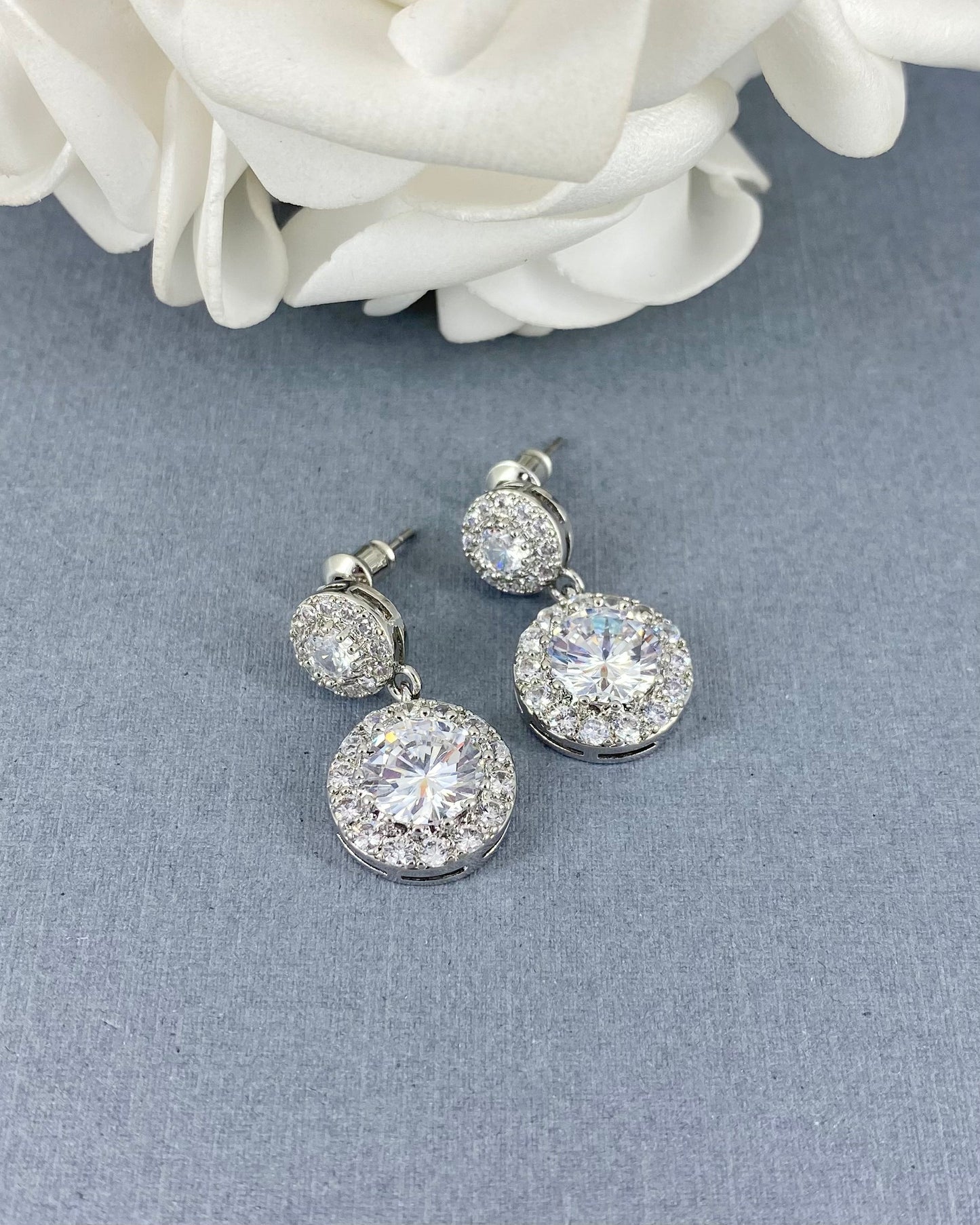 Boucles d'oreilles pendantes cercle Karis CZ