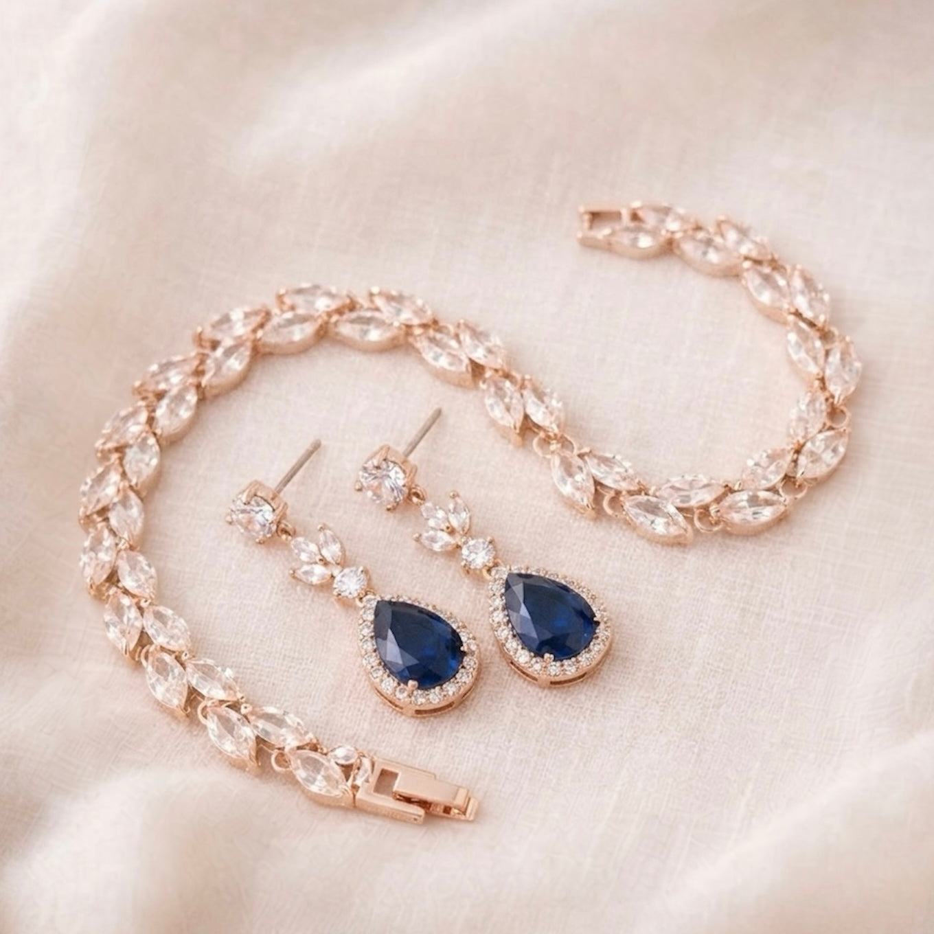 Ensemble collier et boucles d'oreilles Lucy 2 pièces CZ Vines 