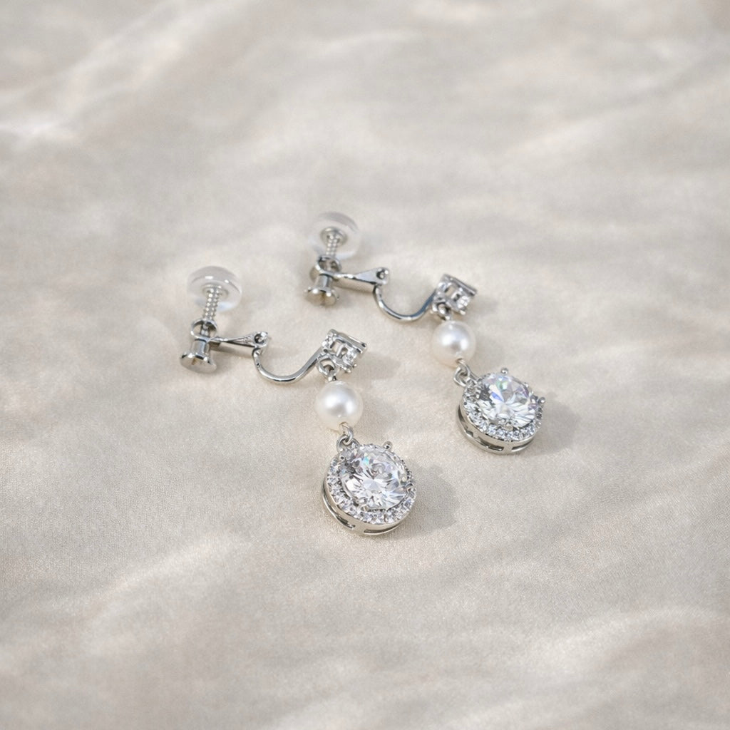 Boucles d'oreilles clips Melody CZ en forme de larme et de perles 