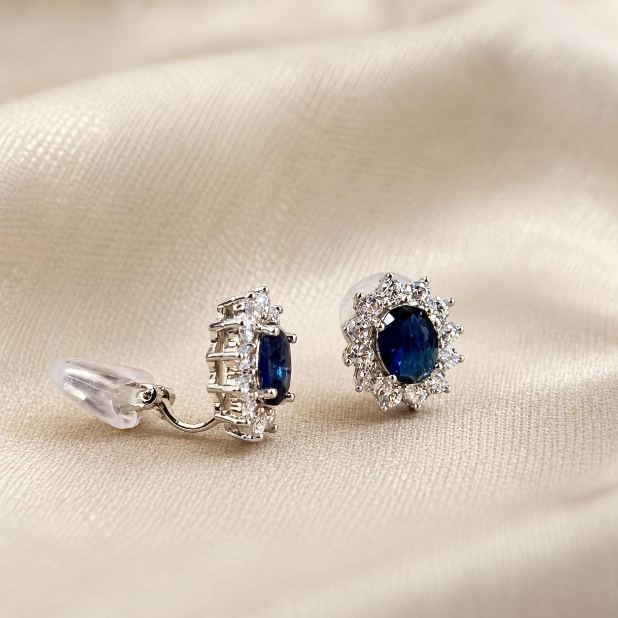 Boucles d'oreilles à clips ovales Mia CZ Something Blue 