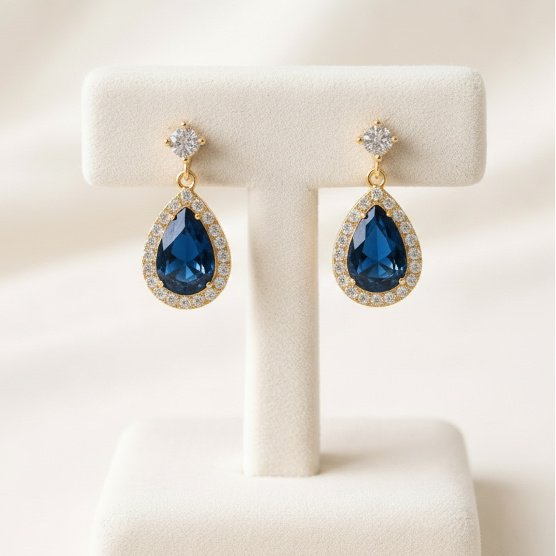 Petites boucles d'oreilles à clip en forme de larme Maisy CZ 