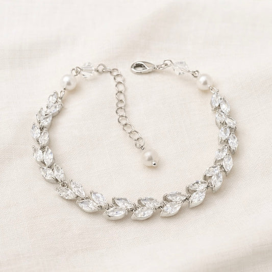 Bracelet réglable Caitlyn CZ feuille et perle 