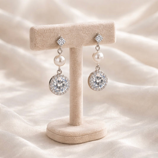 Boucles d'oreilles clips Melody CZ en forme de larme et de perles 