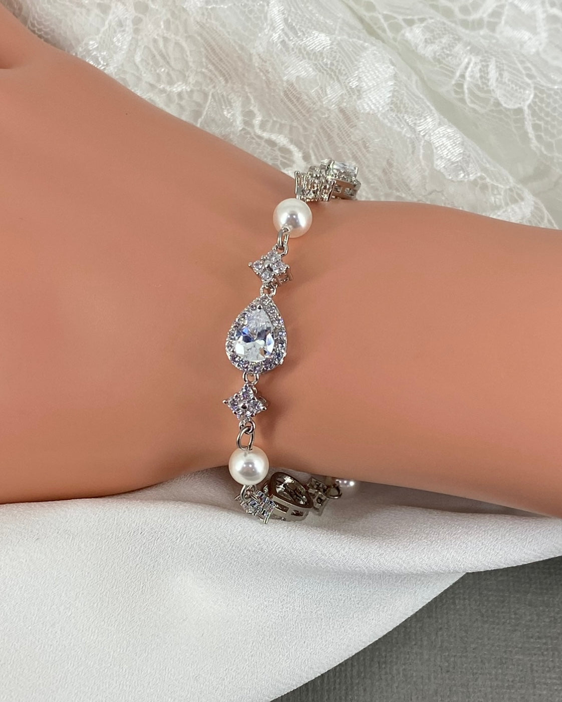 Clearance White Gold Plated Teardrop and Pearl Bracelet