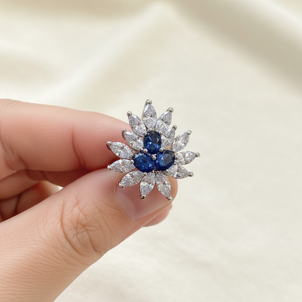 Boucles d'oreilles à clips Macie CZ Something Blue Flower 