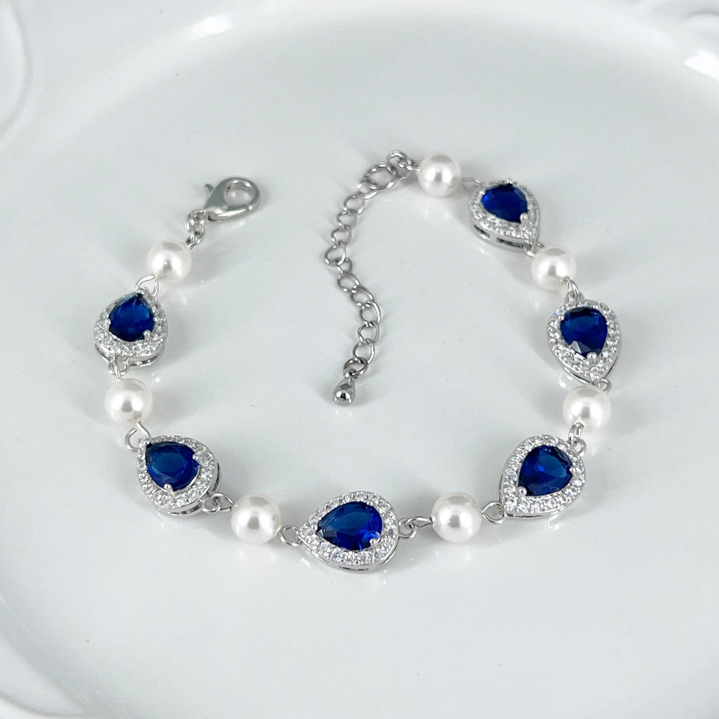 Bracelet en forme de larme bleu saphir plaqué or blanc Coco CZ