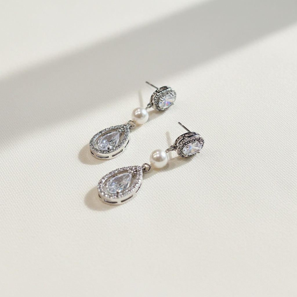 Boucles d'oreilles pendantes Kira en forme de larme 