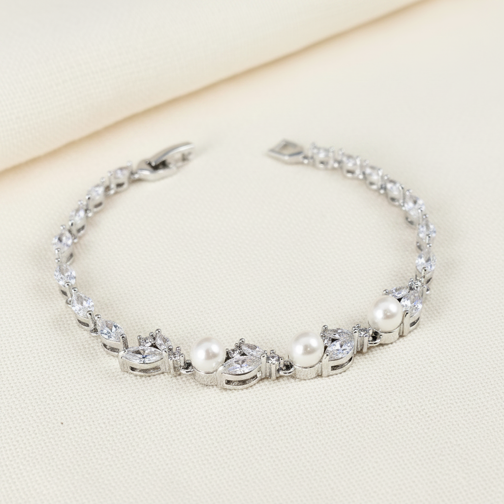 Bracelet tennis Cathy CZ marquise et perles 