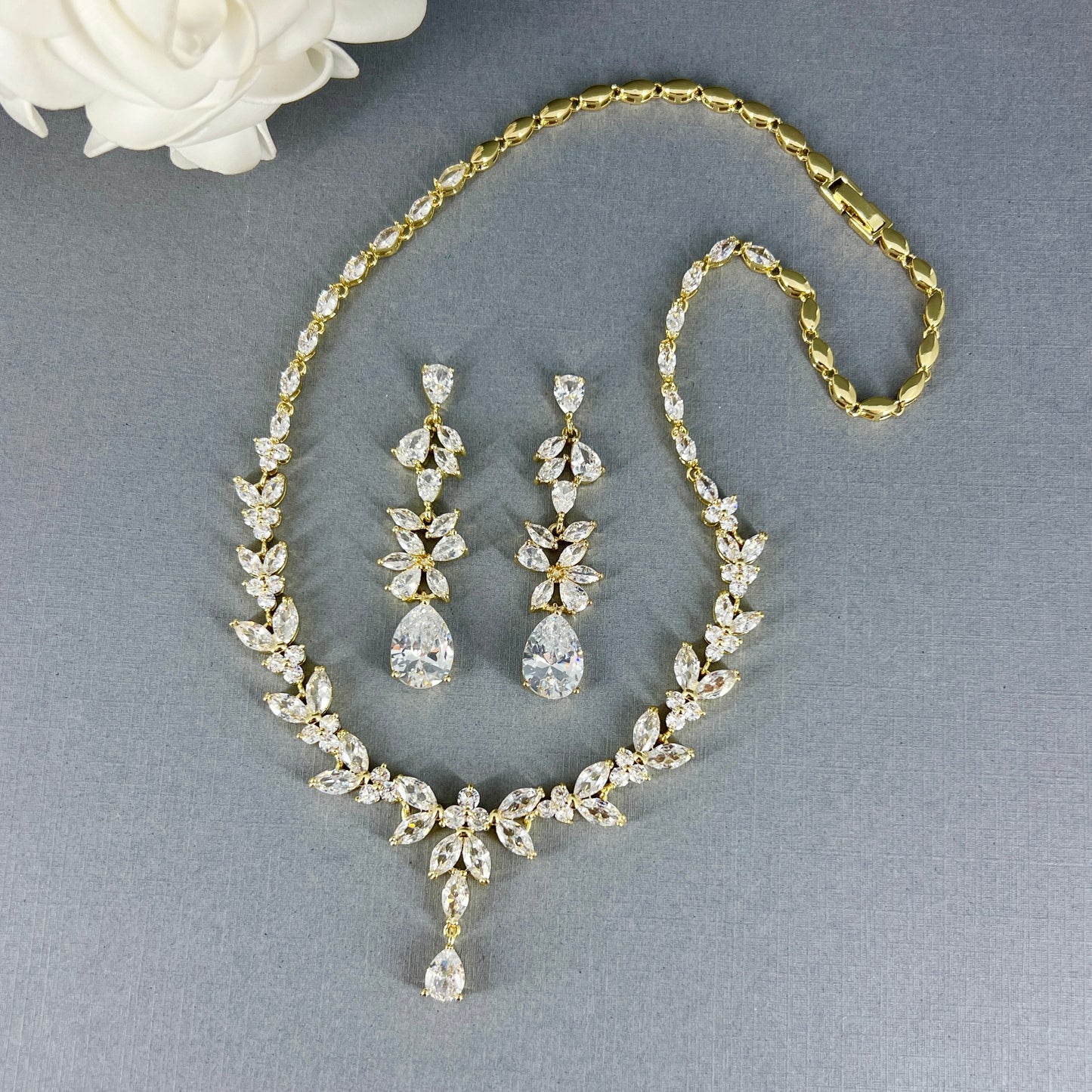 Ensemble collier et boucles d'oreilles Lyla plaqué or 18 carats 2 pièces 