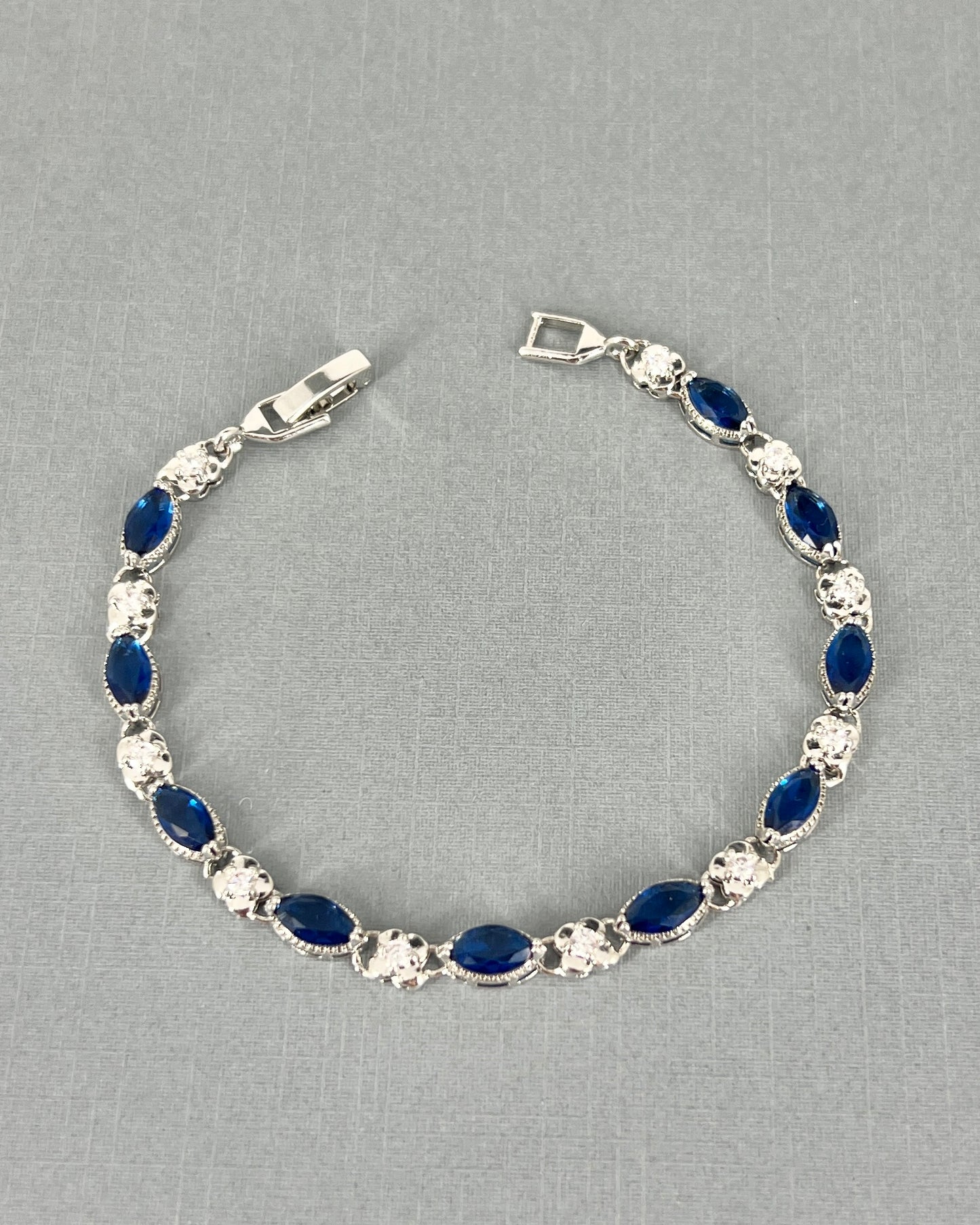 Bracelet en cristal bleu Dior CZ Leaf Something 