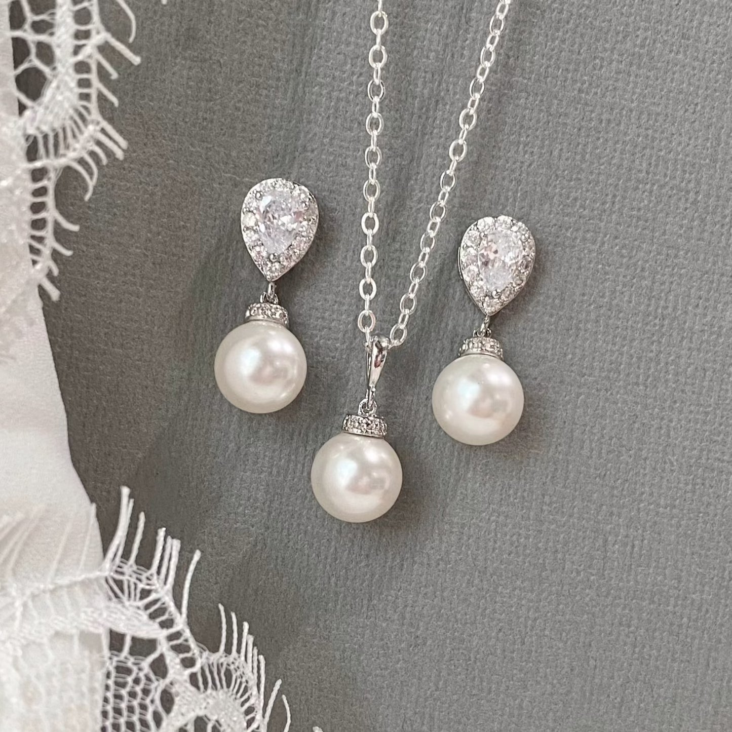 Ensemble collier et boucles d'oreilles en perles CZ Laila 2 pièces 